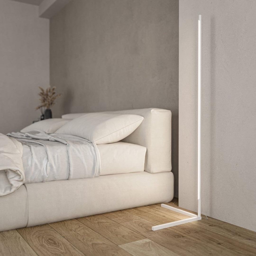 Elegante LED-Stehlampe mit Fernbedienung, Dimmbare Stehleuchte für Wohnzimmer, Minimalistisches Design für Kleine Räume-1