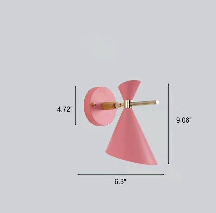 NordicGlow - Schlichte nordische Wandleuchte mit Hornschirm