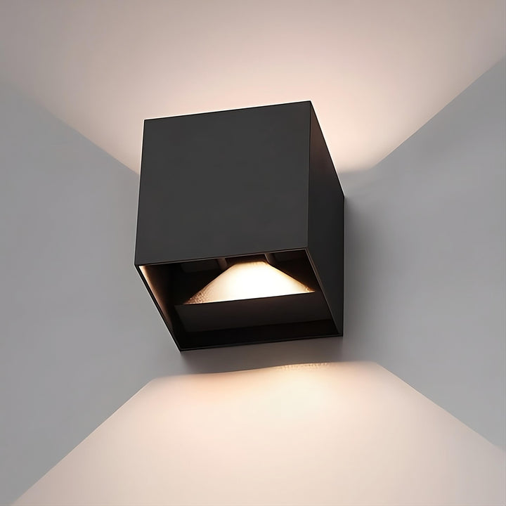 GloedLux - Elegante Quadrat-Wandlampe