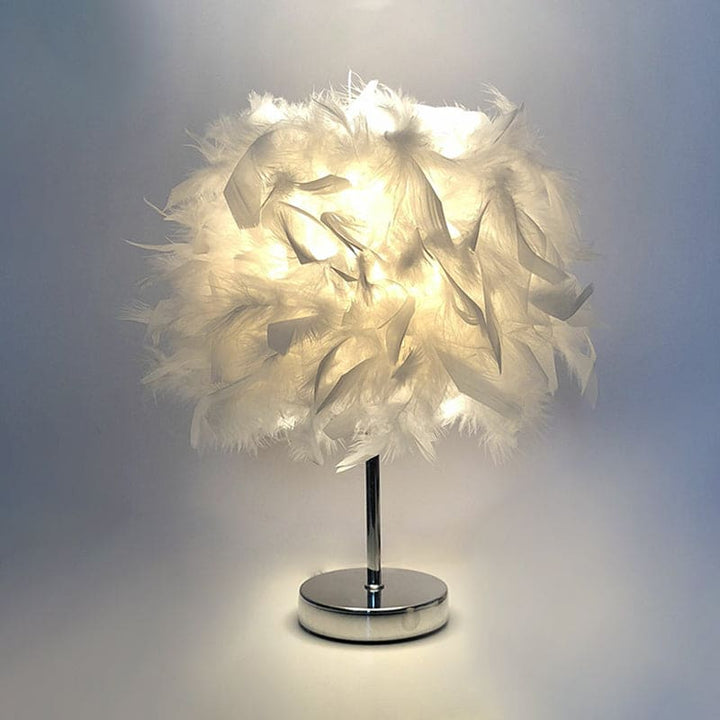 FederLeuchten - Elegante Feder Tischlampe in Kugelform