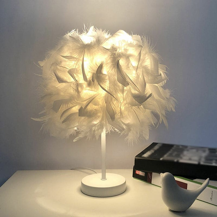 FederLeuchten - Elegante Feder Tischlampe in Kugelform