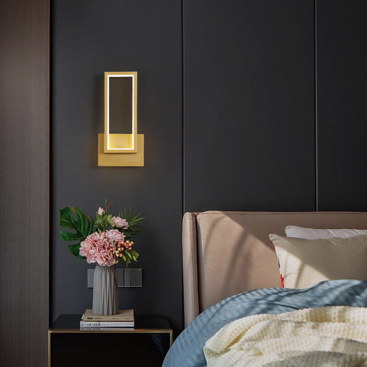 LumiDazzle - Elegante LED-Wandleuchte aus Gold mit minimalistischem Design