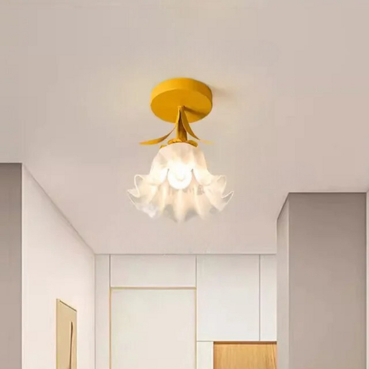Variant image for Stilvolle Deckenlampe mit Blumenmuster für Wohnzimmer und Schlafzimmer - Elegante Deckenleuchte in Weiß mit Goldakzenten-4