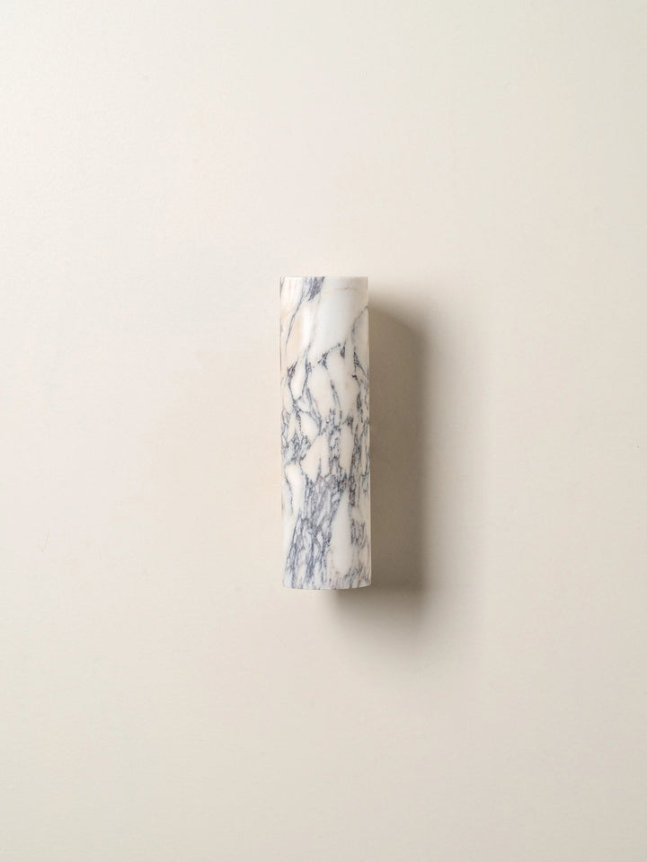 2-flammige Wandleuchte aus Calacatta-Marmor und gealtertem Messing - Stilvolle Beleuchtung für Badezimmer und Küche 3