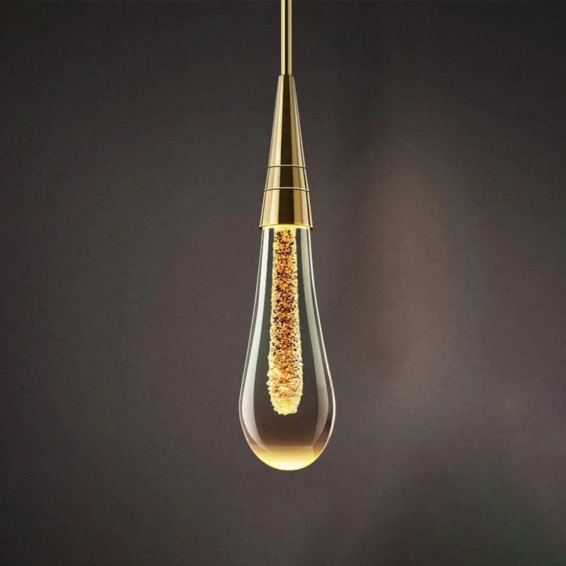 Elegante Wandlampe LuxeDrop mit Tropfendesign