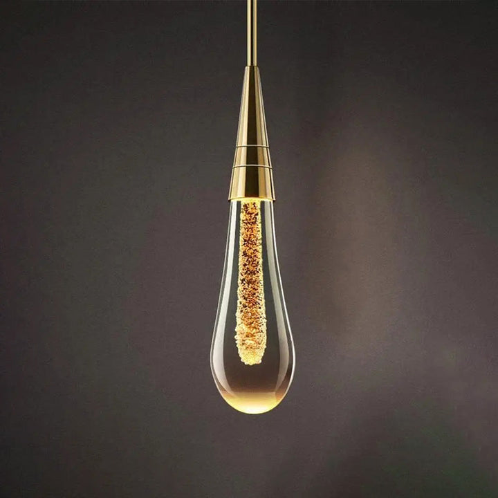 Elegante Wandlampe LuxeDrop mit Tropfendesign