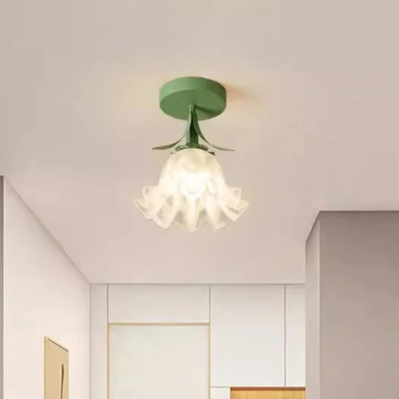 Stilvolle Deckenlampe mit Blumenmuster für Wohnzimmer und Schlafzimmer - Elegante Deckenleuchte in Weiß mit Goldakzenten-1