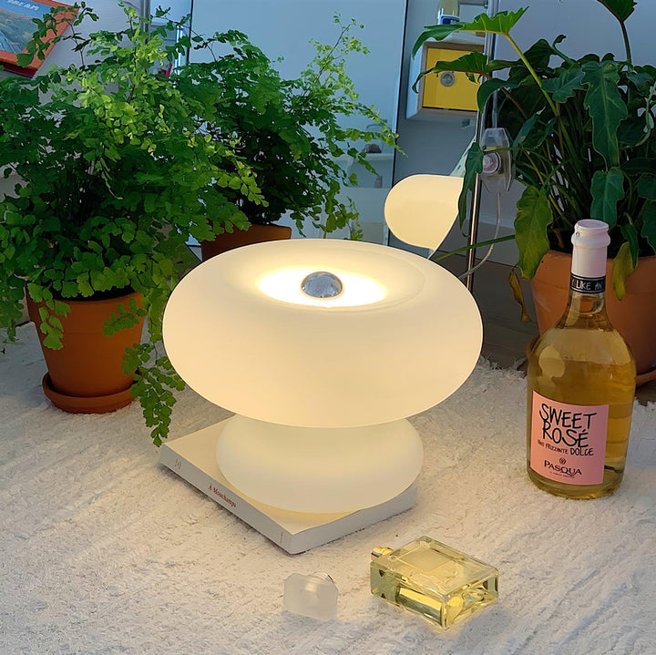 Moderne Donut Tischlampe aus Glas mit E14/G9-Fassung – Stilvolle LED Tischleuchte für kreative Räume, Ø 28 cm, Transparent mit Metallakzenten-5