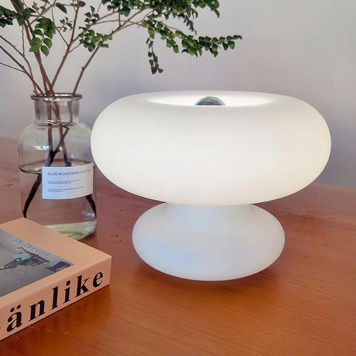 Moderne Donut Tischlampe aus Glas mit E14/G9-Fassung – Stilvolle LED Tischleuchte für kreative Räume, Ø 28 cm, Transparent mit Metallakzenten-6