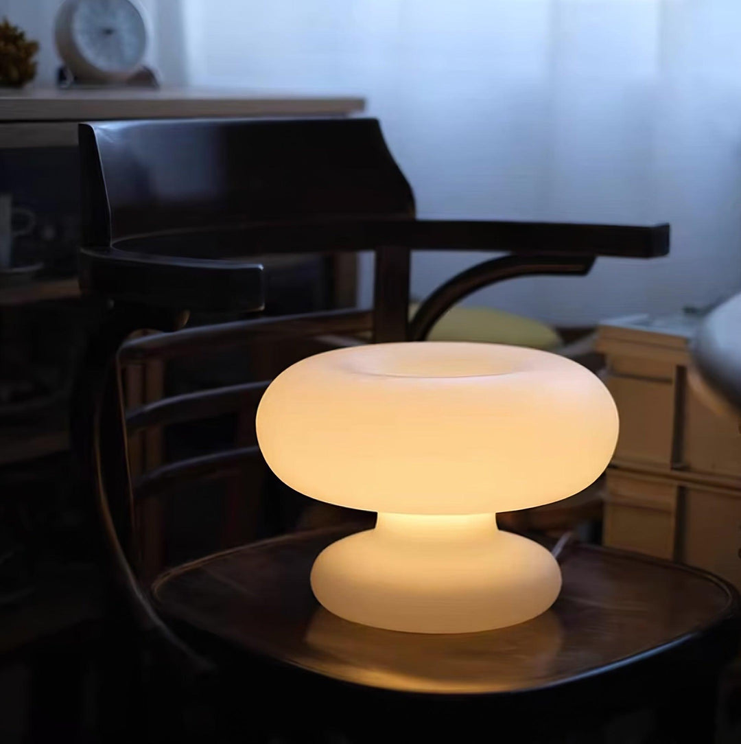 Moderne Donut Tischlampe aus Glas mit E14/G9-Fassung – Stilvolle LED Tischleuchte für kreative Räume, Ø 28 cm, Transparent mit Metallakzenten-3