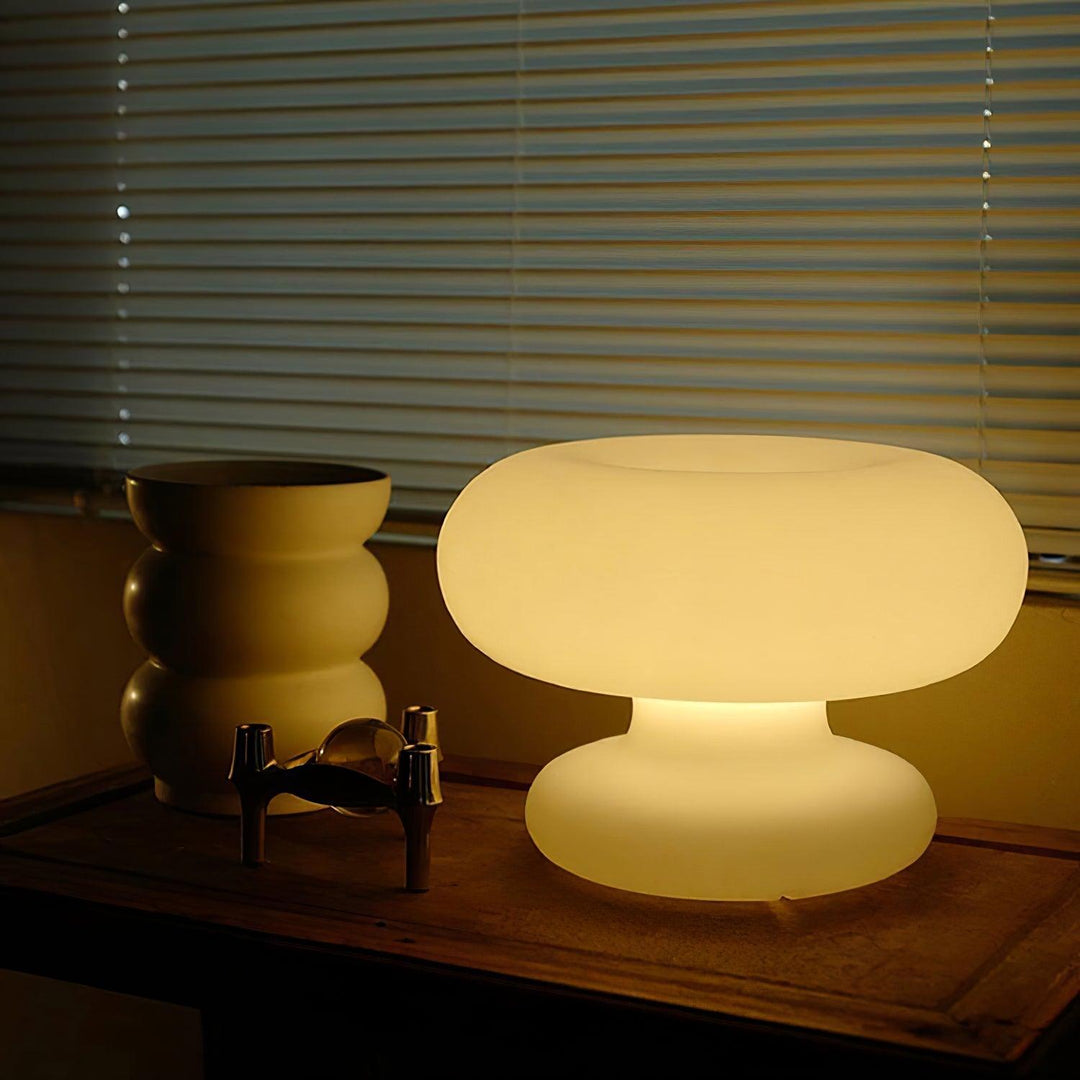 Moderne Donut Tischlampe aus Glas mit E14/G9-Fassung – Stilvolle LED Tischleuchte für kreative Räume, Ø 28 cm, Transparent mit Metallakzenten-1