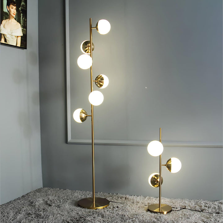 Elegante LED Stehlampe im Mid-Century-Design mit Gold Akzenten für Wohnzimmer - Stabile Glasstehleuchte-3