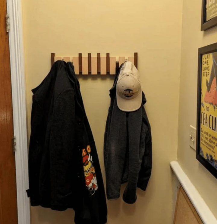 Eleganter Wandhaken aus Massivholz im Klavierdesign – Stilvoller Kleiderhaken für Garderobe und Flur, Platzsparend und Modern 7