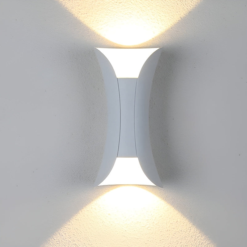 Variant image for Wasserdichte LED Außenlampe für Garten und Terrasse - Energieeffiziente Wandlampe in Schwarz/Gold, IP65 Außenbeleuchtung-13