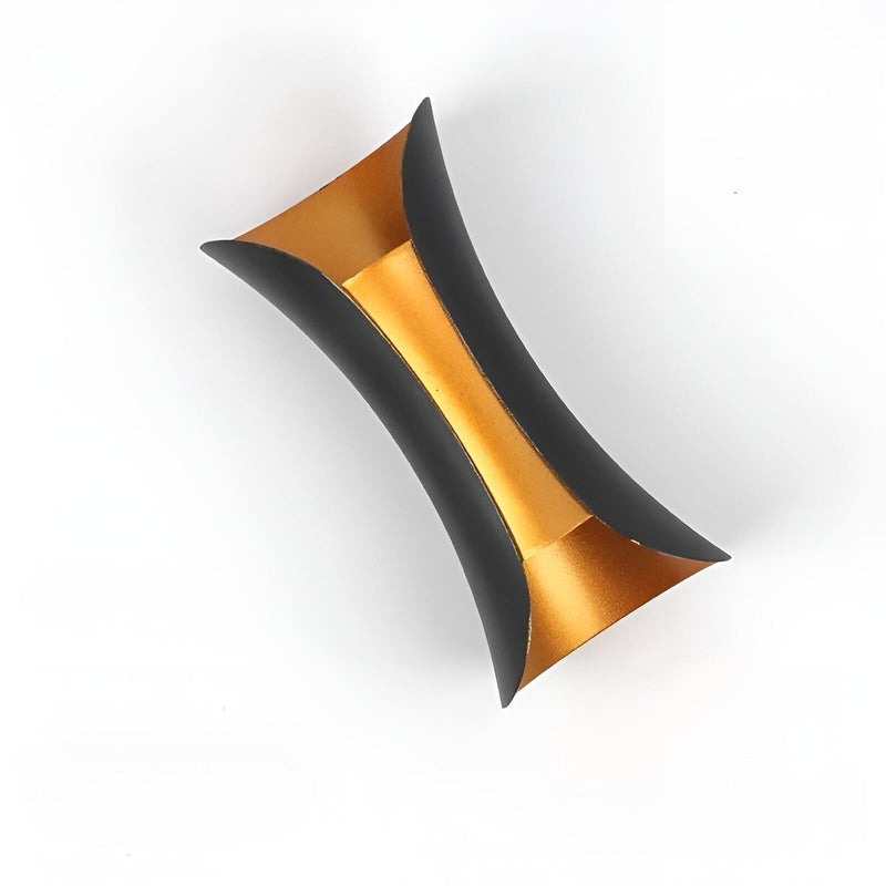 Wasserdichte LED Außenlampe für Garten und Terrasse - Energieeffiziente Wandlampe in Schwarz/Gold, IP65 Außenbeleuchtung-4