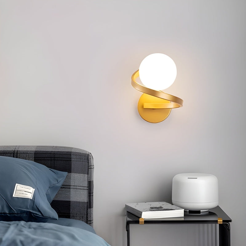 Moderne LED Wandleuchte Innen mit Spiraldesign aus Metall und matgläserner Kugel - Energieeffiziente Wandlampe für stilvolle Räume-6
