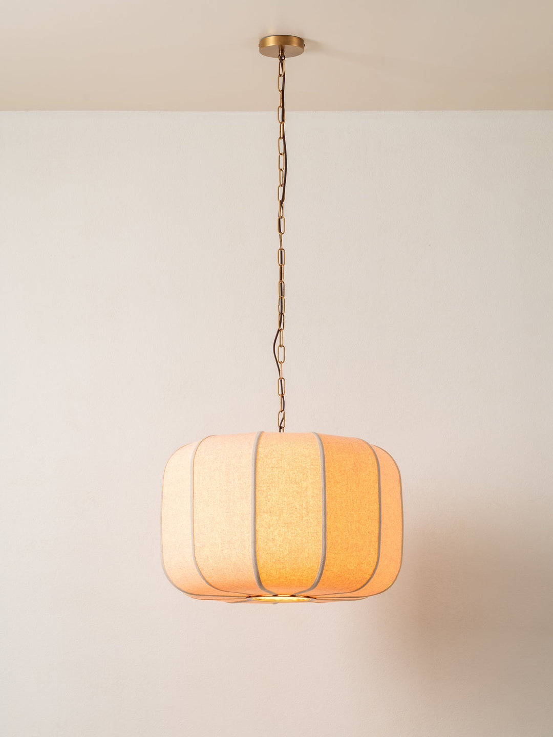 Hängeleuchte im Art-déco-Stil aus Gealtertem Messing mit Leinenschirm - Pendelleuchte für Esszimmer und Wohnräume 4