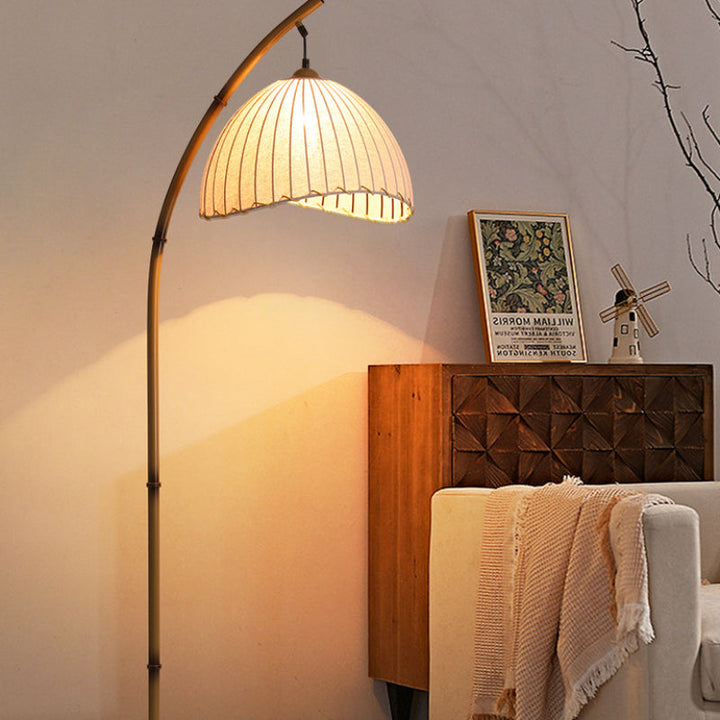 Elegante Bambuslampe mit Warmweißem Licht für Wohnzimmer und Schlafzimmer - Nachhaltige Beleuchtung aus hochwertigem Bambus-1