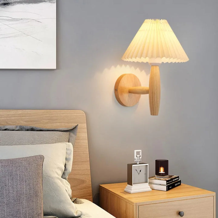 Moderne LED Wandleuchte aus Holz - 20 cm, warmweiß, für gemütliche Atmosphäre in Innenräumen-3