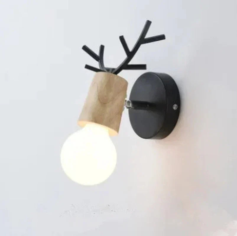Rustikale Wandleuchte aus Holz im Geweih-Design für Innen – AntlerGlow, Energieeffizient und Einfache Montage 15cm x 16cm-1