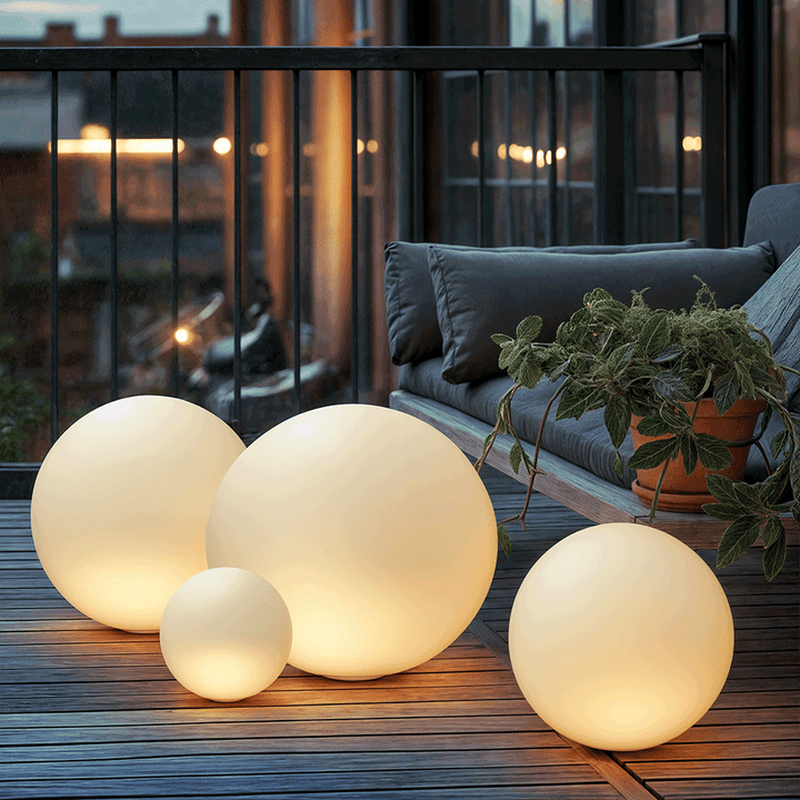 Moderne Wetterfeste LED-Gartenlampe Kugelform mit RGB-Farben und Fernbedienung - Ideal für Garten und Terrasse-4