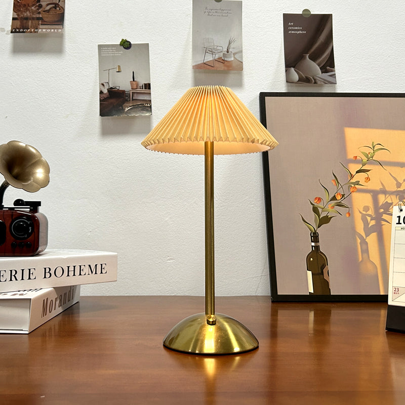 Kabellose LED-Tischlampe im Skandinavischen Design mit Touch-Steuerung und Dimmfunktion - Ideal als Nachttischlampe-2
