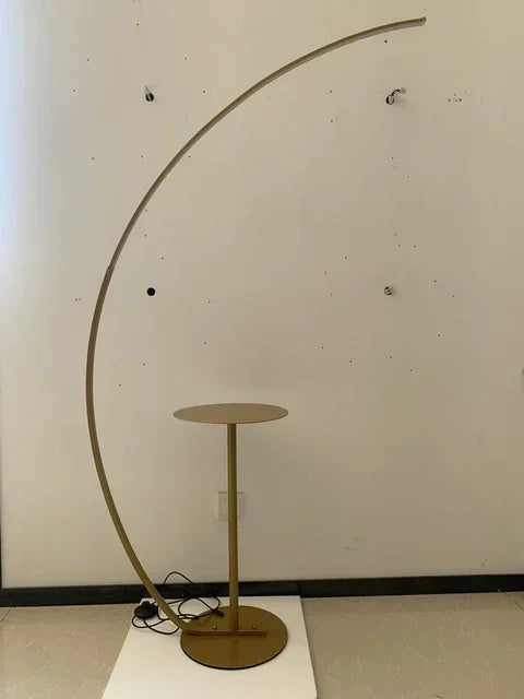 Variant image for Moderne LED-Stehlampe Bogenlampe im Minimalistischen Design für Wohnzimmer – Schwarz und Gold, 150 cm, Energieeffizient-1