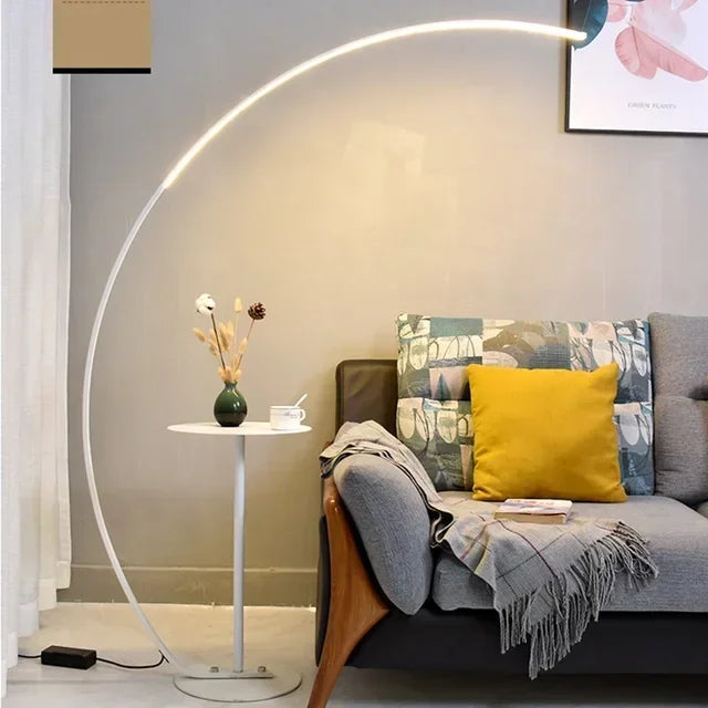 Variant image for Moderne LED-Stehlampe Bogenlampe im Minimalistischen Design für Wohnzimmer – Schwarz und Gold, 150 cm, Energieeffizient-3