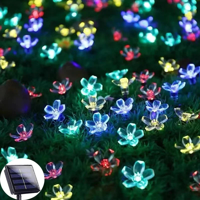 LumiBlossom - Solarbetriebene Gartenblumenbeleuchtung