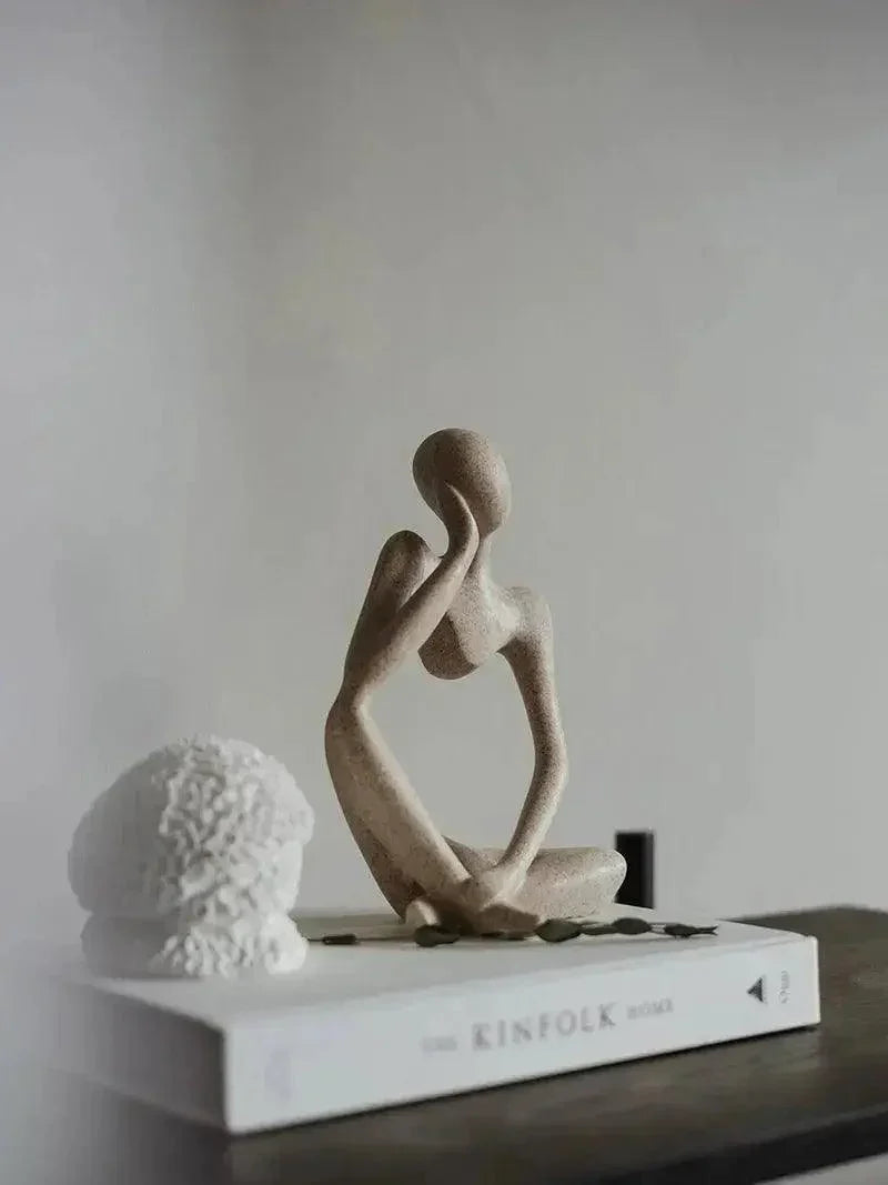 Variant image for Handgefertigte Abstrakte Denkerskulptur aus Harz - Kunstobjekt für Zuhause und Büro, 23 cm x 15 cm x 10 cm-1