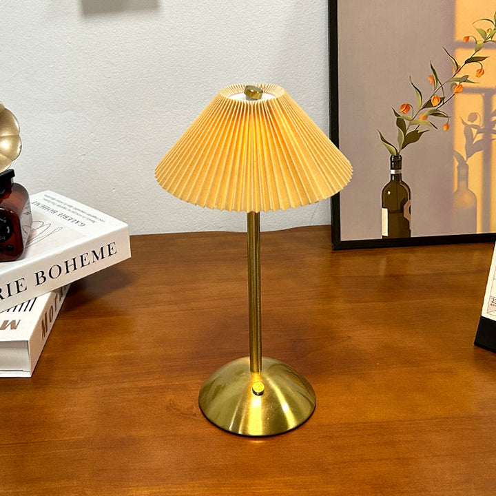 Kabellose LED-Tischlampe im Skandinavischen Design mit Touch-Steuerung und Dimmfunktion - Ideal als Nachttischlampe-3