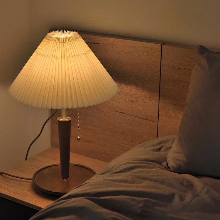 Vintage Tischlampe aus Walnuss-Holz mit Plissiertem Stoffschirm, E27-Fassung - Elegante LED Tischleuchte für Nachttisch und Beistelltisch-4