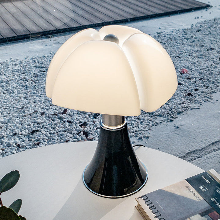 Elegante LED Stehlampe im Retro-Design für Wohnzimmer und Schlafzimmer - Energieeffiziente Bogenlampe mit 10W Lichtquelle-4