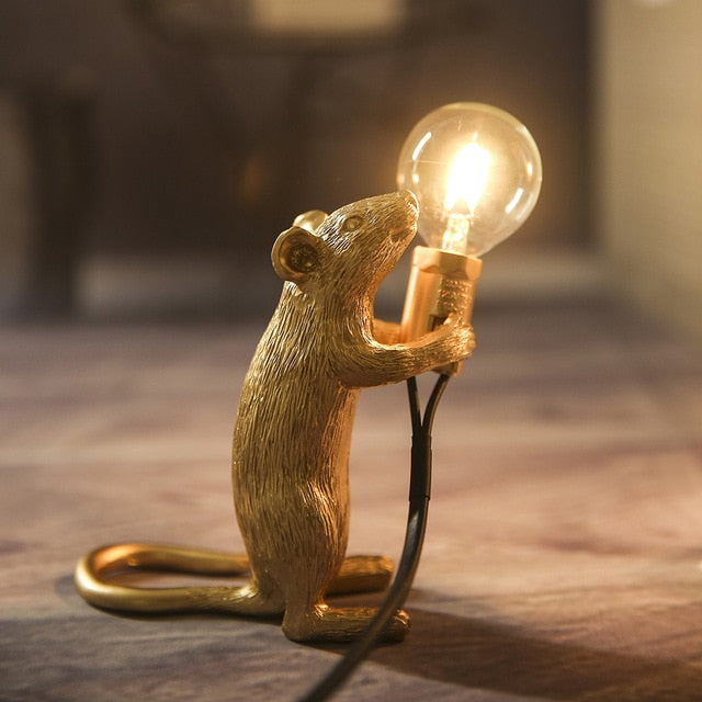 Verspielte Maus - Kreative und einzigartige Tisch- oder Schranklampe