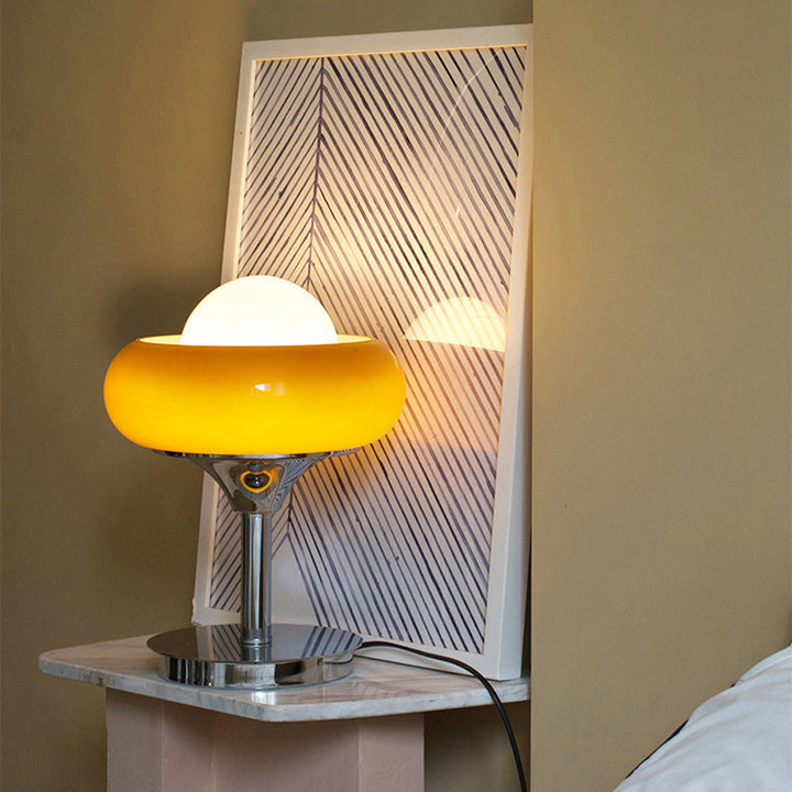 Gelbe Bauhaus Tischlampe mit E27-Fassung - Vintage Designerleuchte aus Glas und Metall für stilvolle Innenräume-3