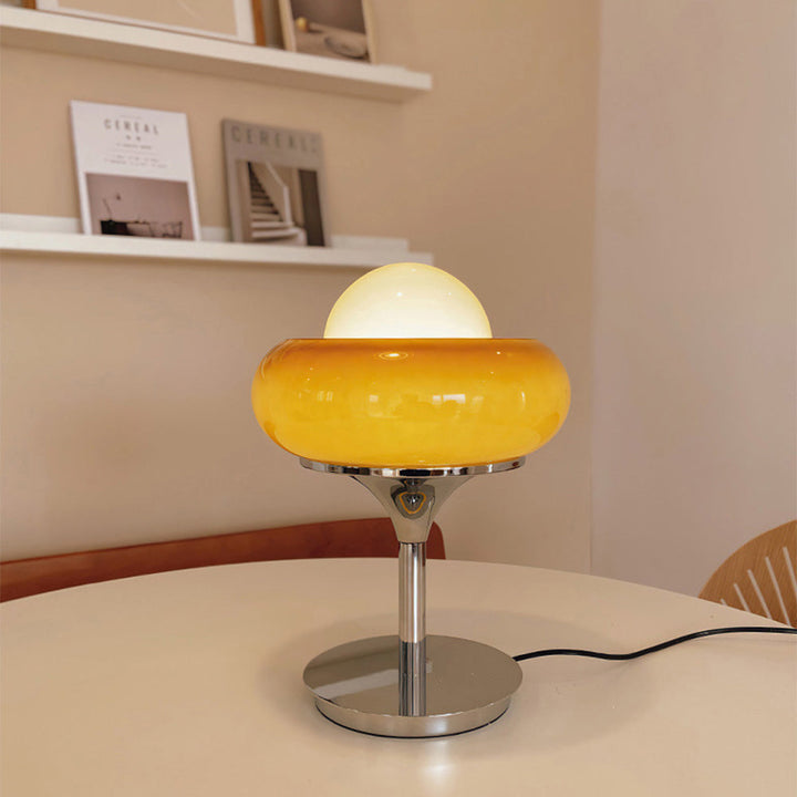 Gelbe Bauhaus Tischlampe mit E27-Fassung - Vintage Designerleuchte aus Glas und Metall für stilvolle Innenräume-1
