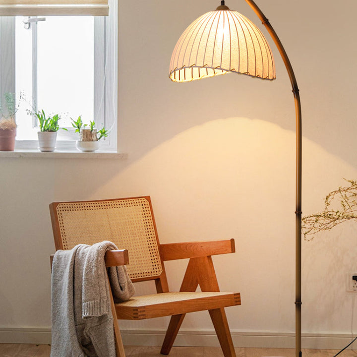 Elegante Bambuslampe mit Warmweißem Licht für Wohnzimmer und Schlafzimmer - Nachhaltige Beleuchtung aus hochwertigem Bambus-6